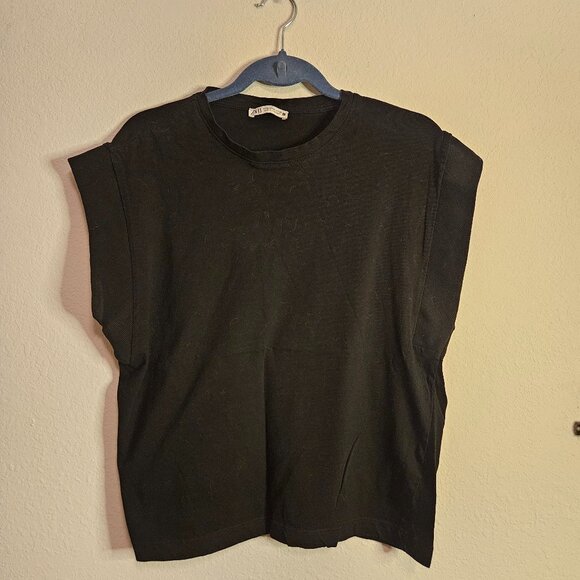 Sleeveless Top - Picture 1 of 2